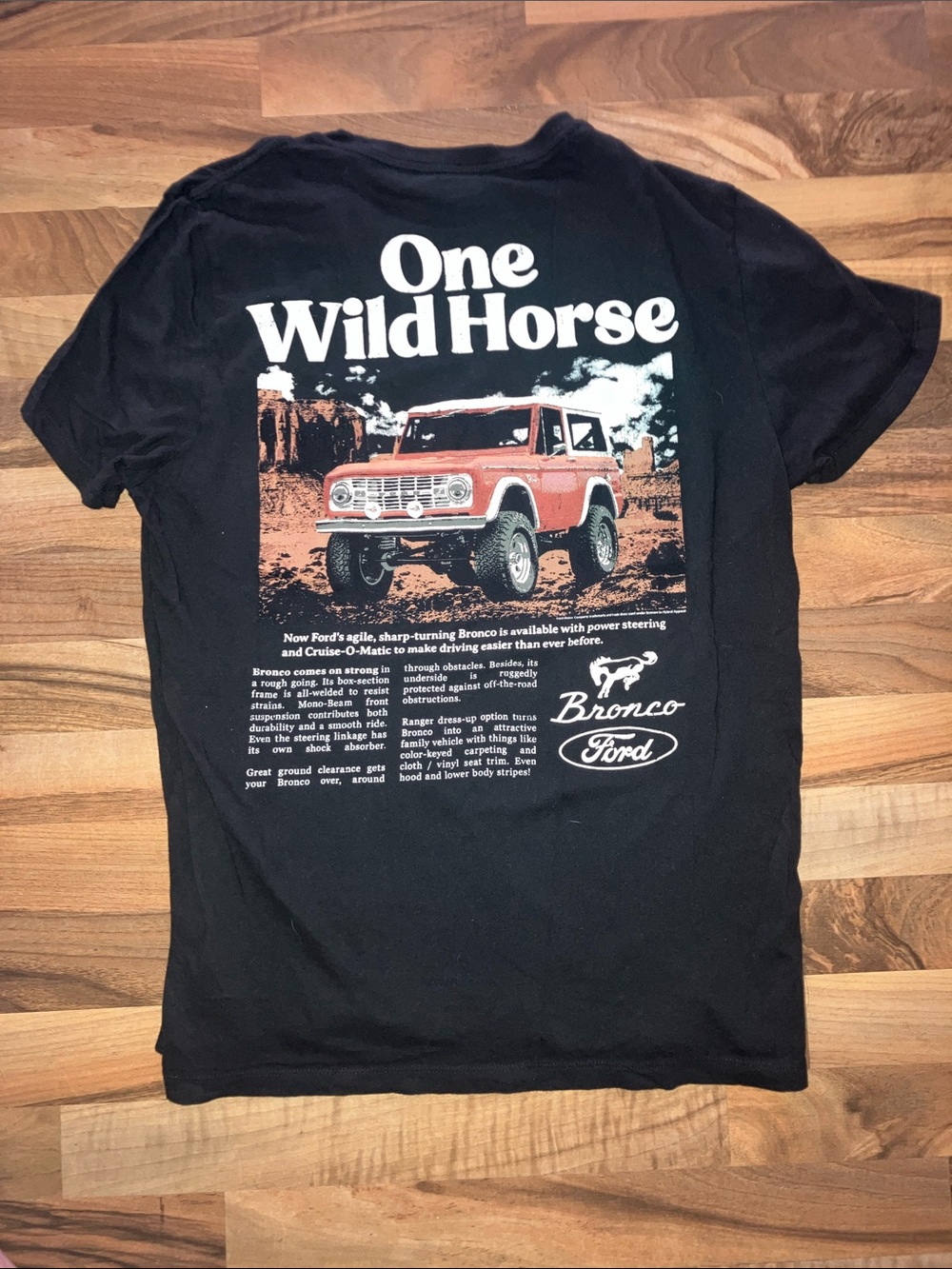 Old Navy one Wild horse ford bronco tee black womens Sz L